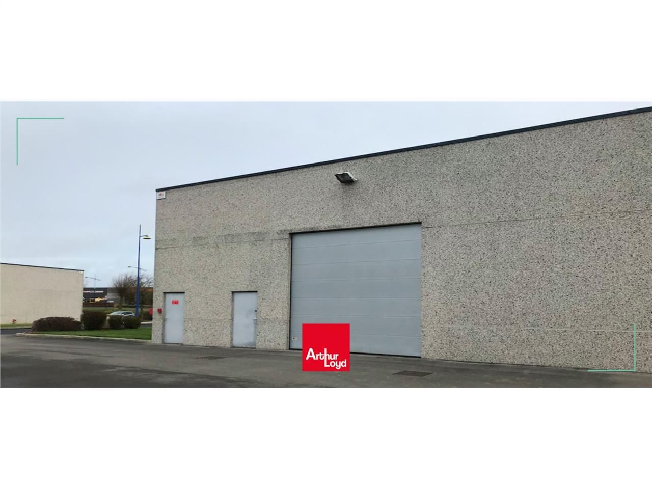 A louer, cellule d'activité en bon état général s