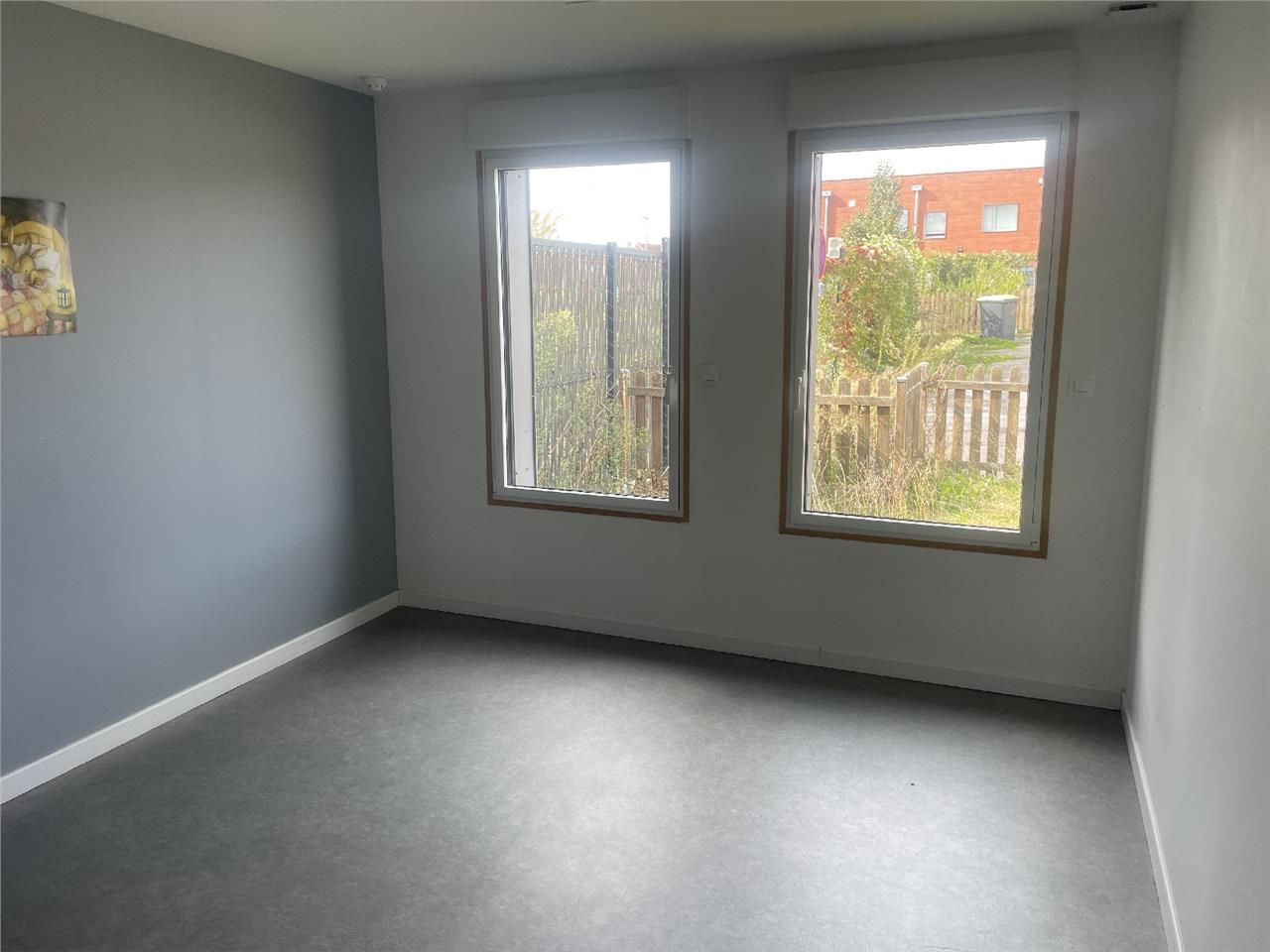 A louer, sur un axe passant et à proximité du cen