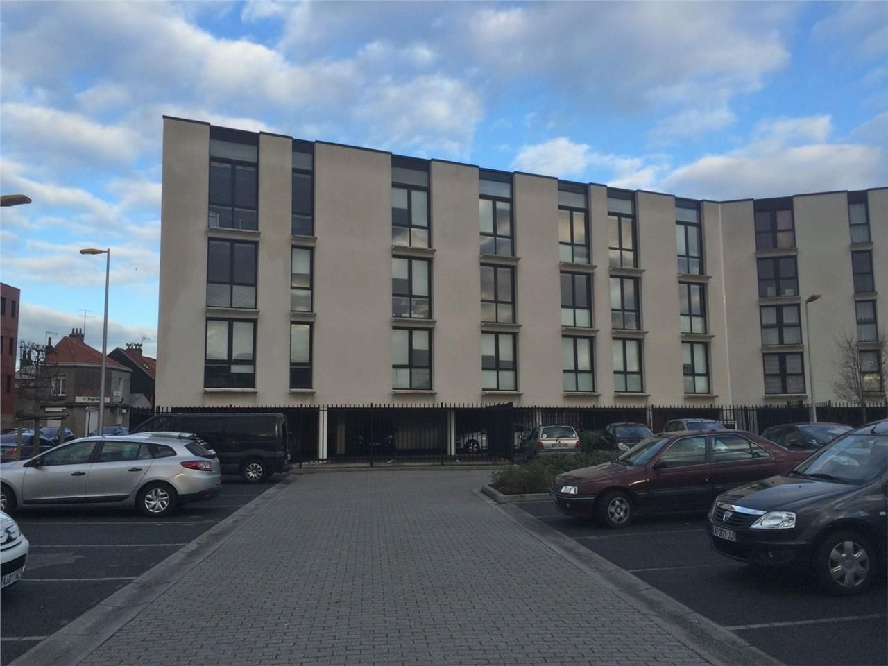 Investissez dans un immeuble tertiaire au coeur d