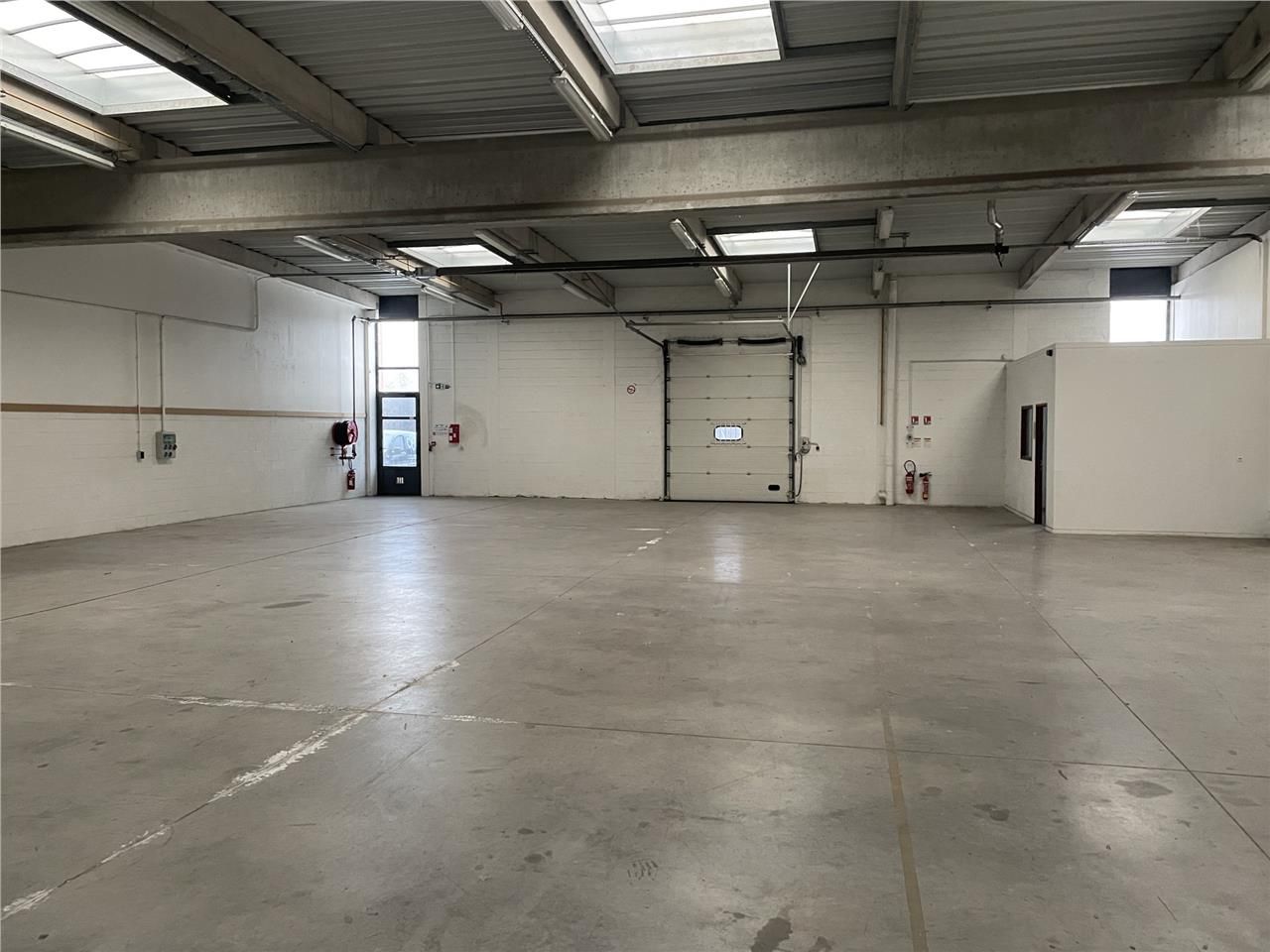 A vendre, dans un immeuble plus vaste récent, plu