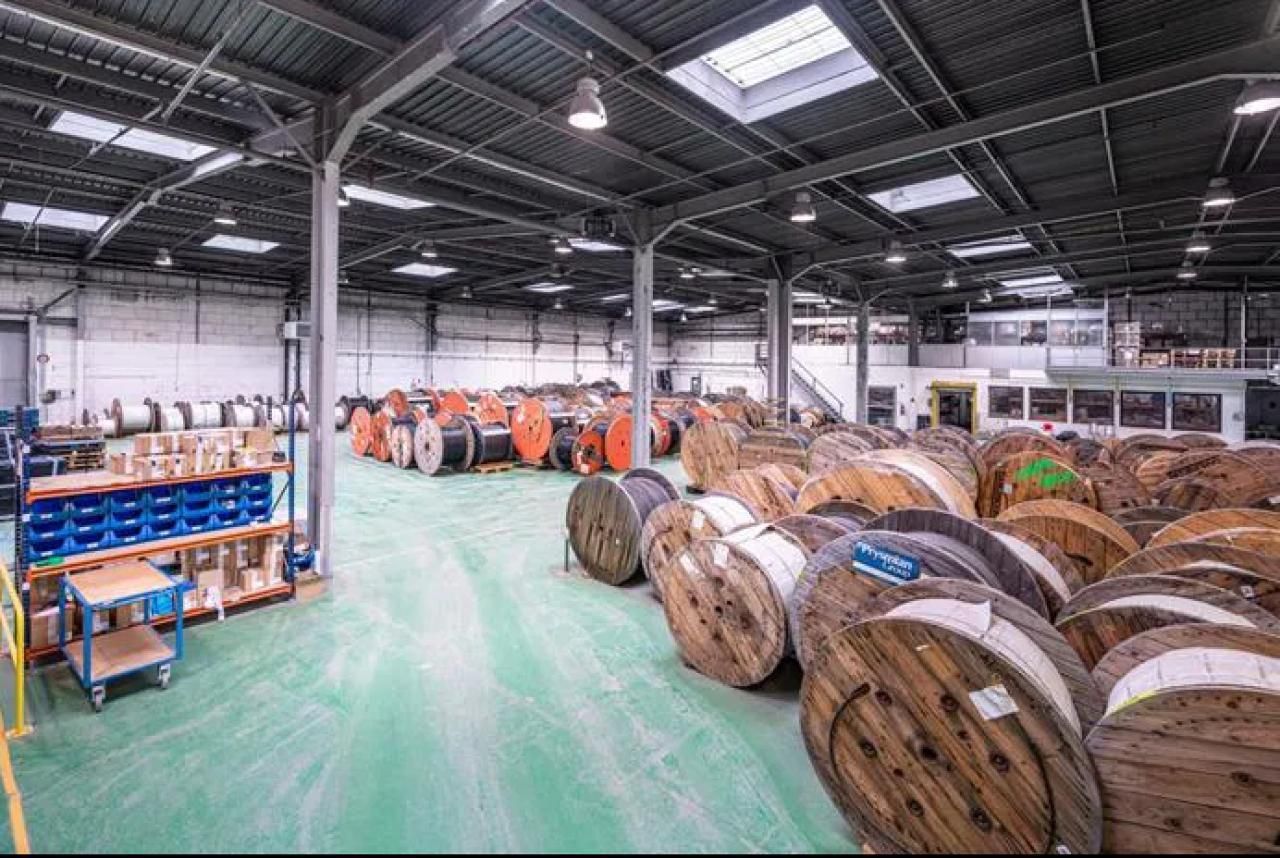 2596 m² pour ce activité en location à Palaiseau