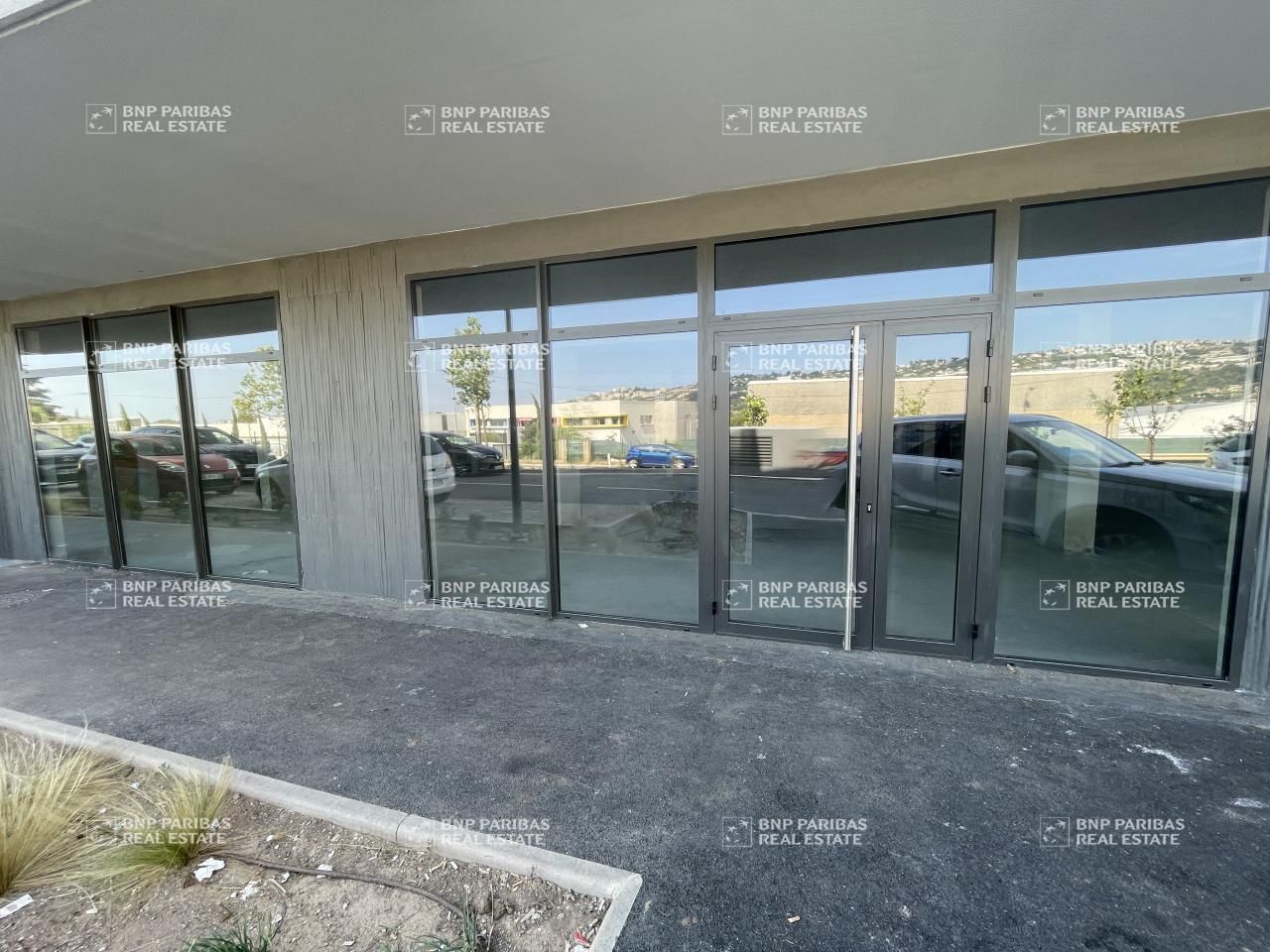 495 m² pour ce activité en location à Saint-laurent-du-var