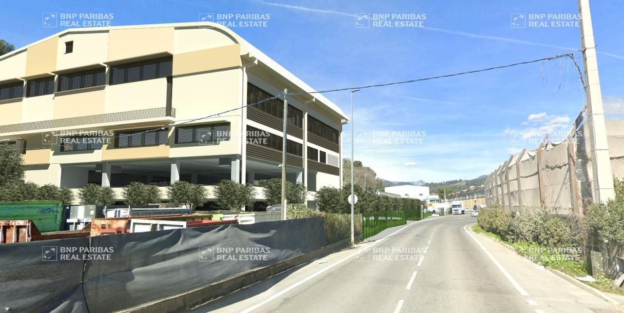 4148 m² pour ce activité en vente à Carros