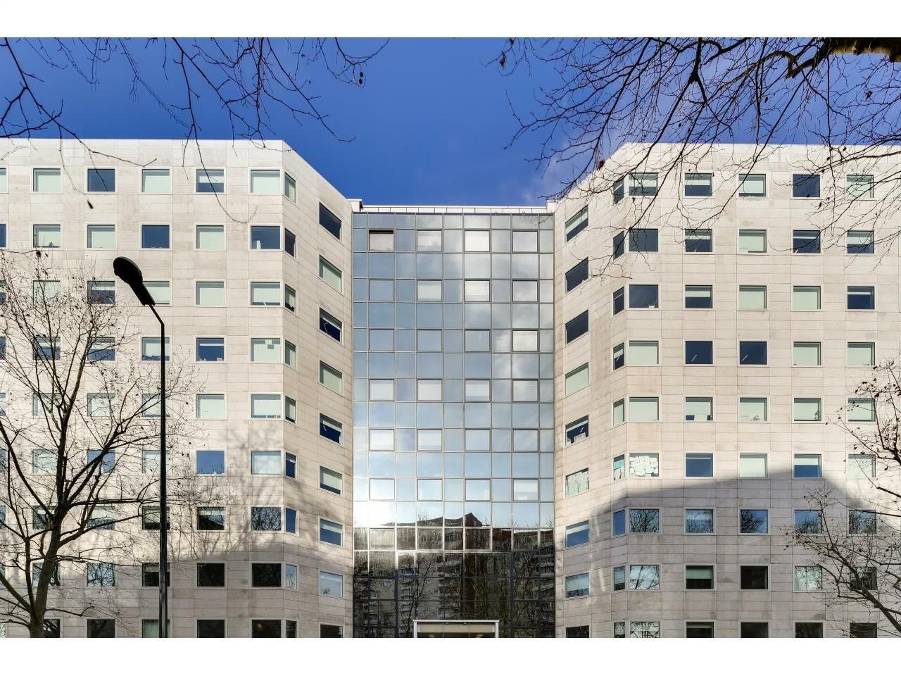 Location Bureaux 4304.55 m² divisibles 92800 Puteaux