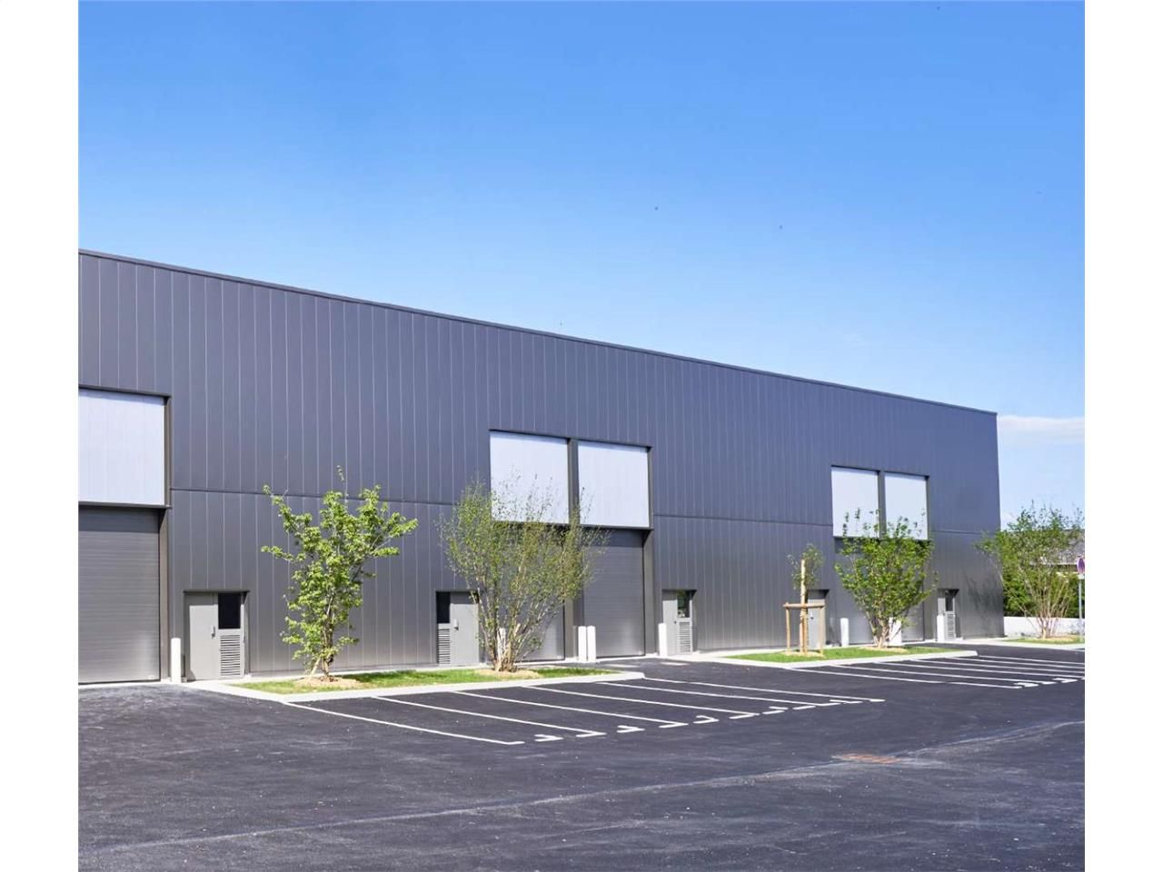948 m² pour ce activité en vente à Saint-genis-laval