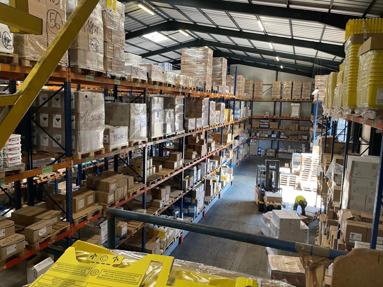 1350 m² pour ce activité en location à Villeneuve-la-garenne