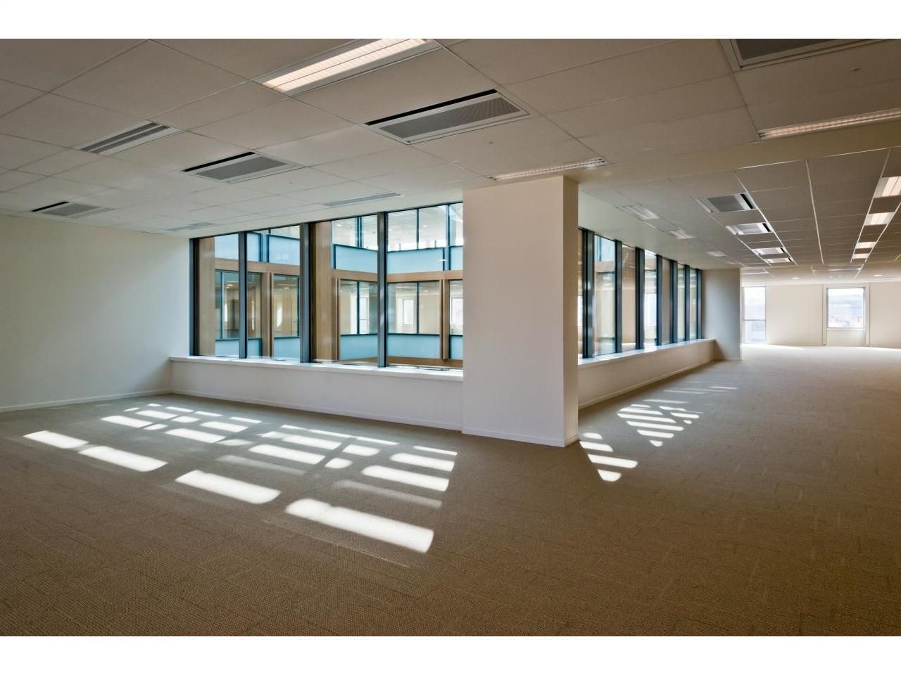 Location Bureaux 2019 m² divisibles 75019 Paris