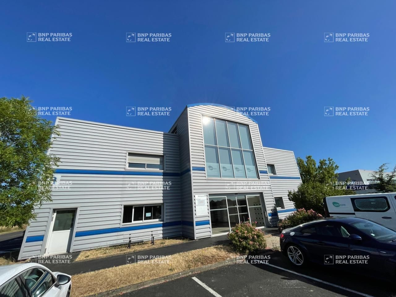 150 m² pour ce bureaux en location à Parçay-meslay