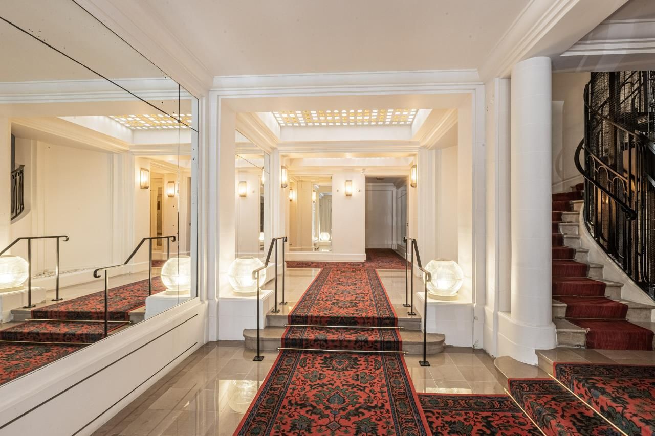 62 m² pour ce bureaux en location à Paris