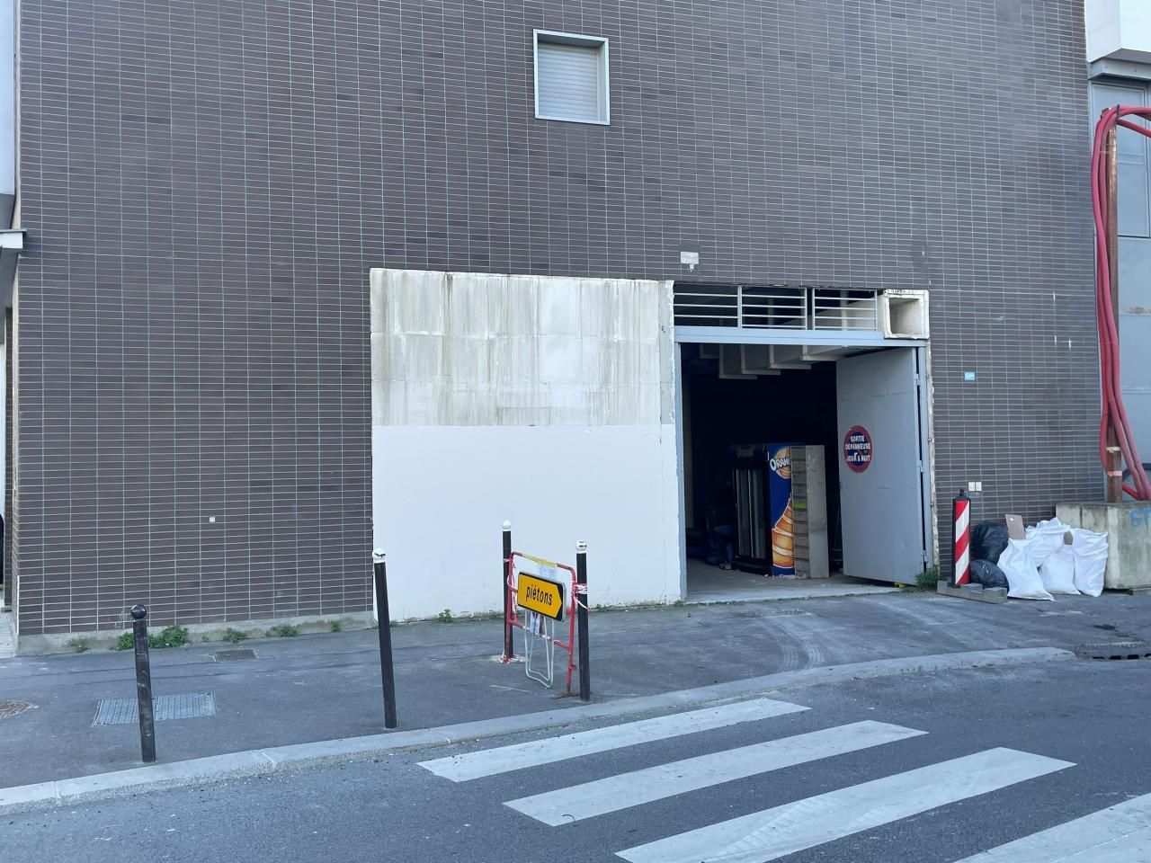 Location PME-PMI 623 m² non divisibles 94200 Ivry-sur-seine