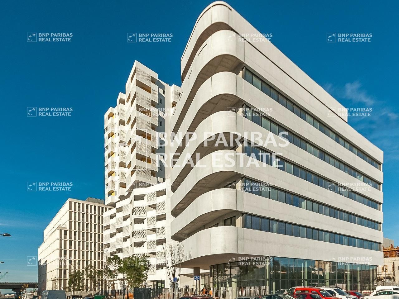 1746 m² pour ce bureaux en location à Marseille
