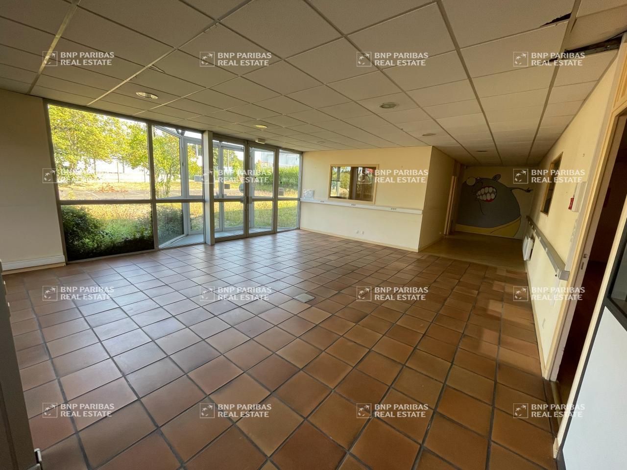 458.9 m² pour ce activité en vente à Chantepie