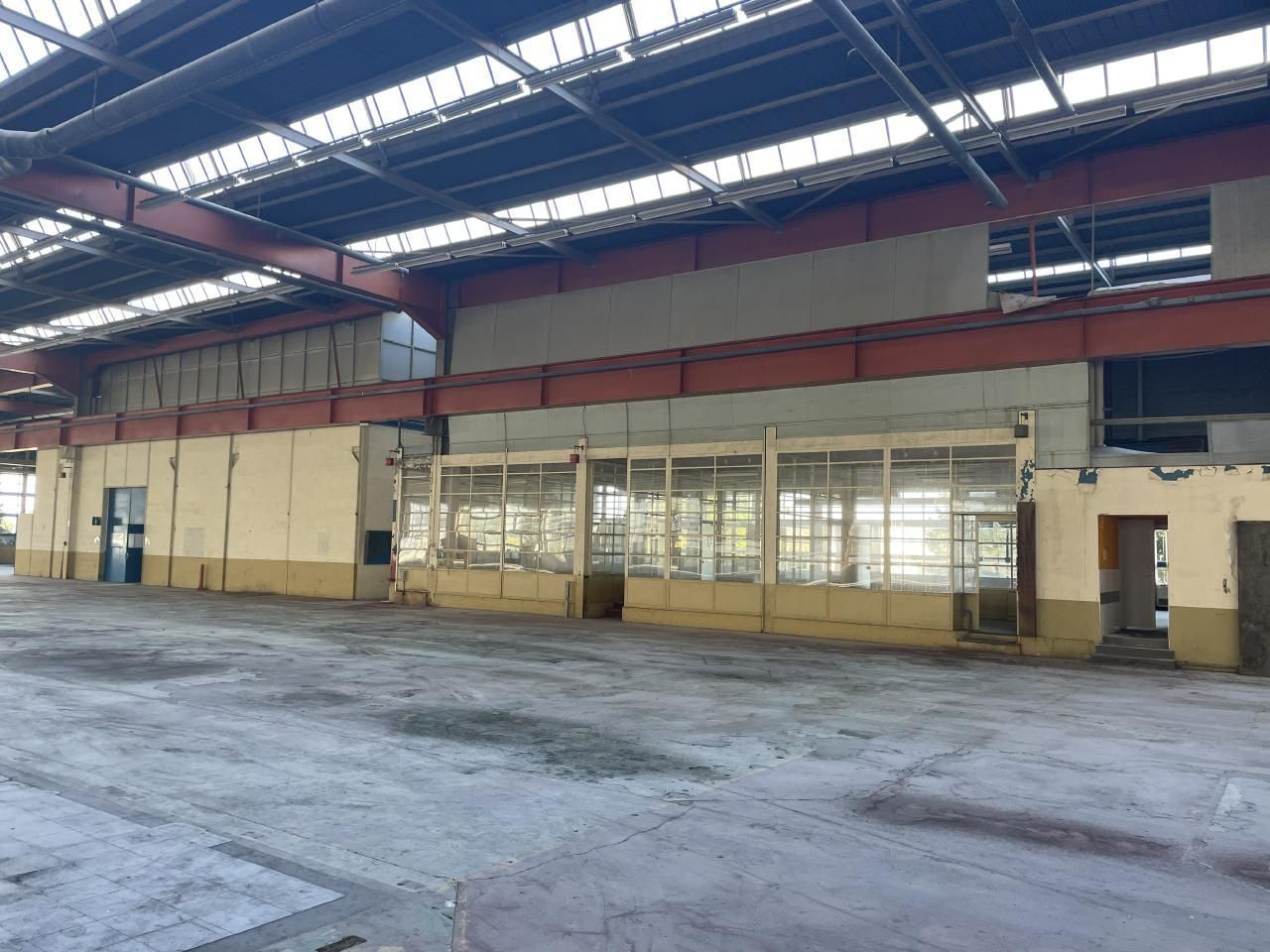 5500 m² pour cetentrepôts classe c en location à Champniers