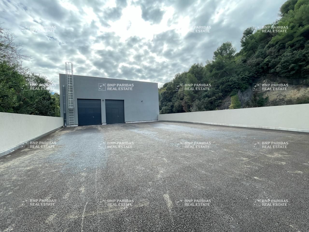 Vente Activité 490.78 m² divisibles 06200 Nice