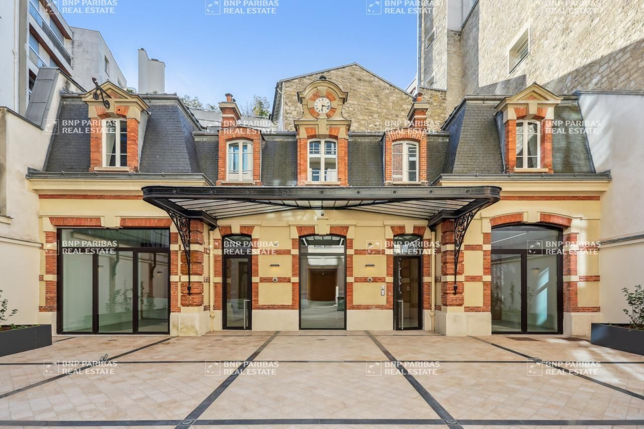 Location Bureaux 200.5 m² non divisibles 75008 Paris