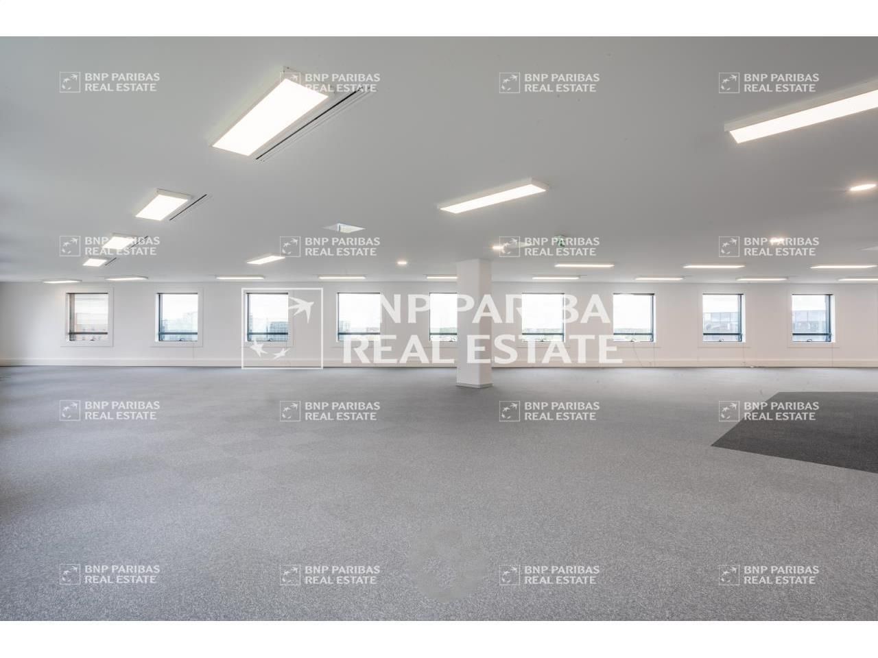 3048.2 m² pour ce bureaux en location à Noisy le grand