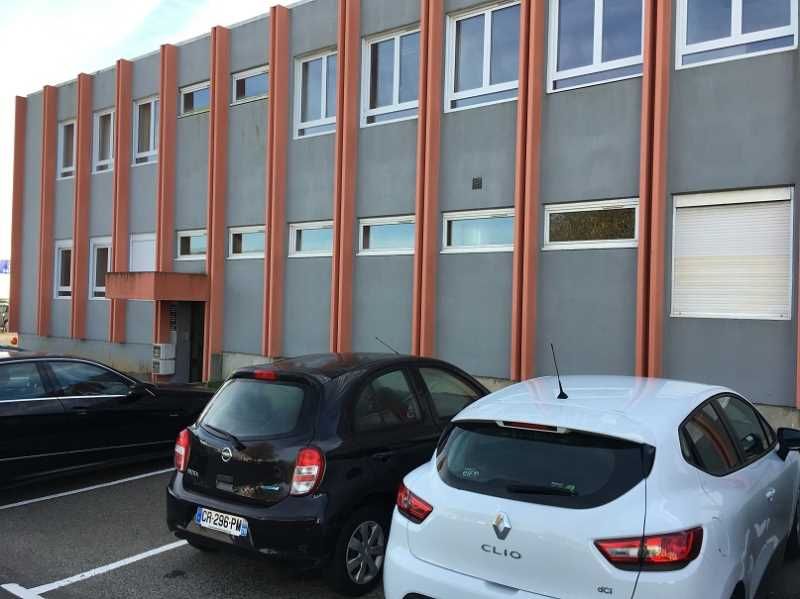 A louer dans la principale zone d'activité de Bre