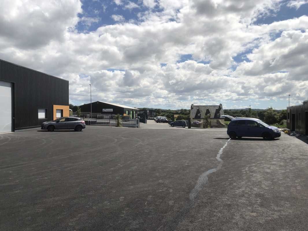 Arthur Loyd vous propose à la location, plusieurs