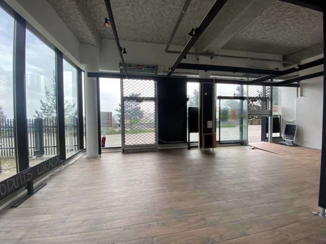 Très bel emplacement pour ce local commercial au 