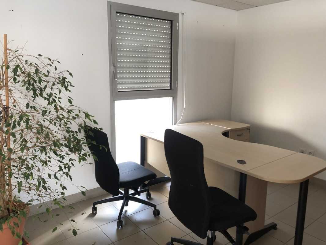 Arthur Loyd vous propose à la location un local c