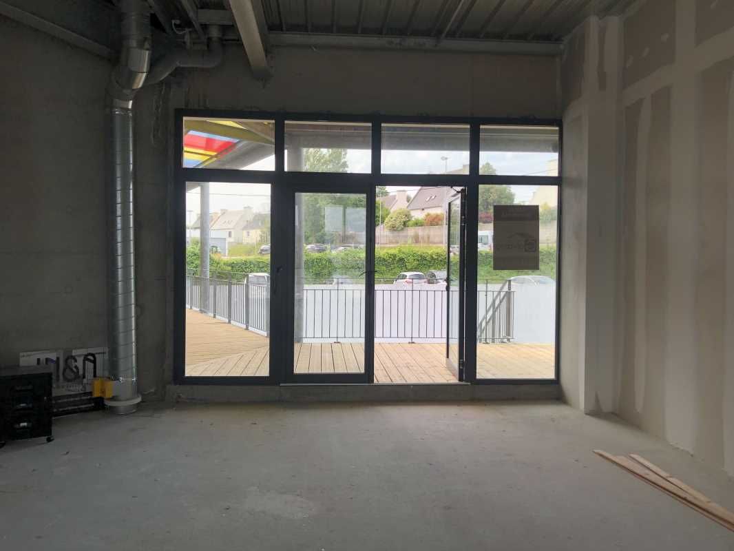 Arthur Loyd vous propose à la location, un local 