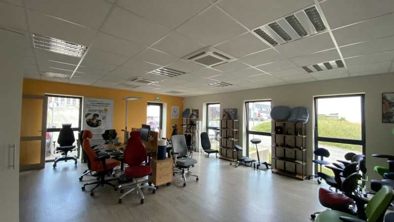 Arthur Loyd vous propose à la location, un platea