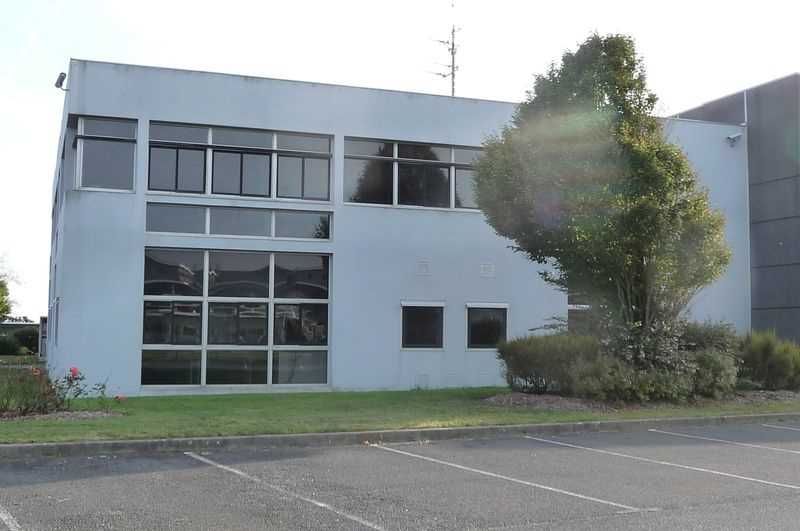 Arthur Loyd vous propose à la location, un ensemb