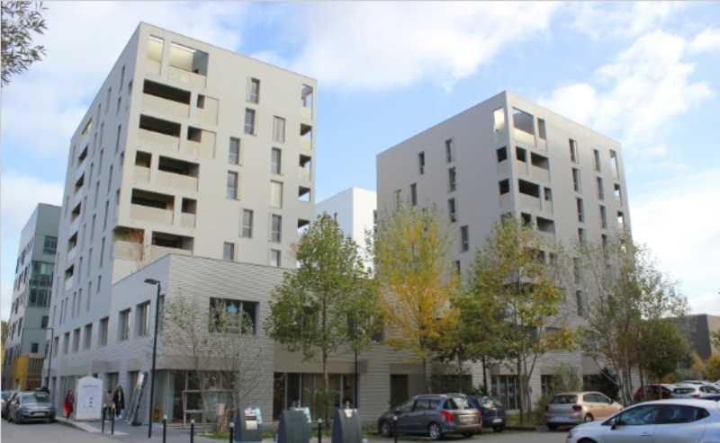 Arthur Loyd vous propose à la location une surfac