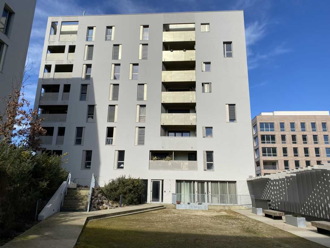 Arthur Loyd vous propose à la location une surfac