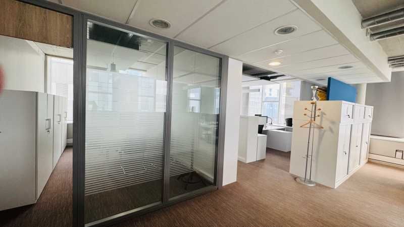 Arthur Loyd vous propose à la location, un platea