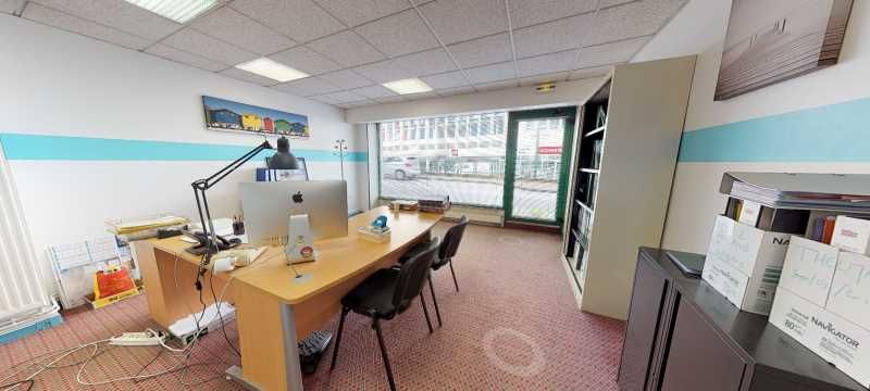 Arthur Loyd vous propose à la location, un local 