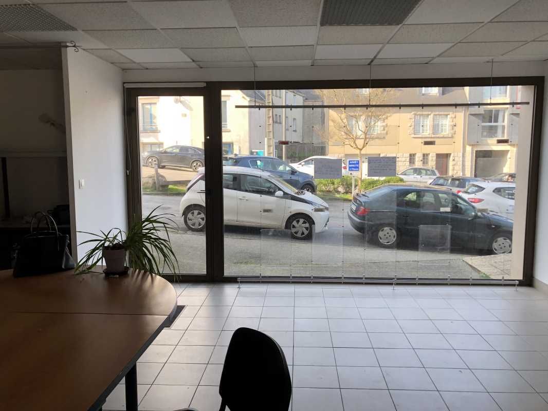 Arthur Loyd vous propose à la location un local c