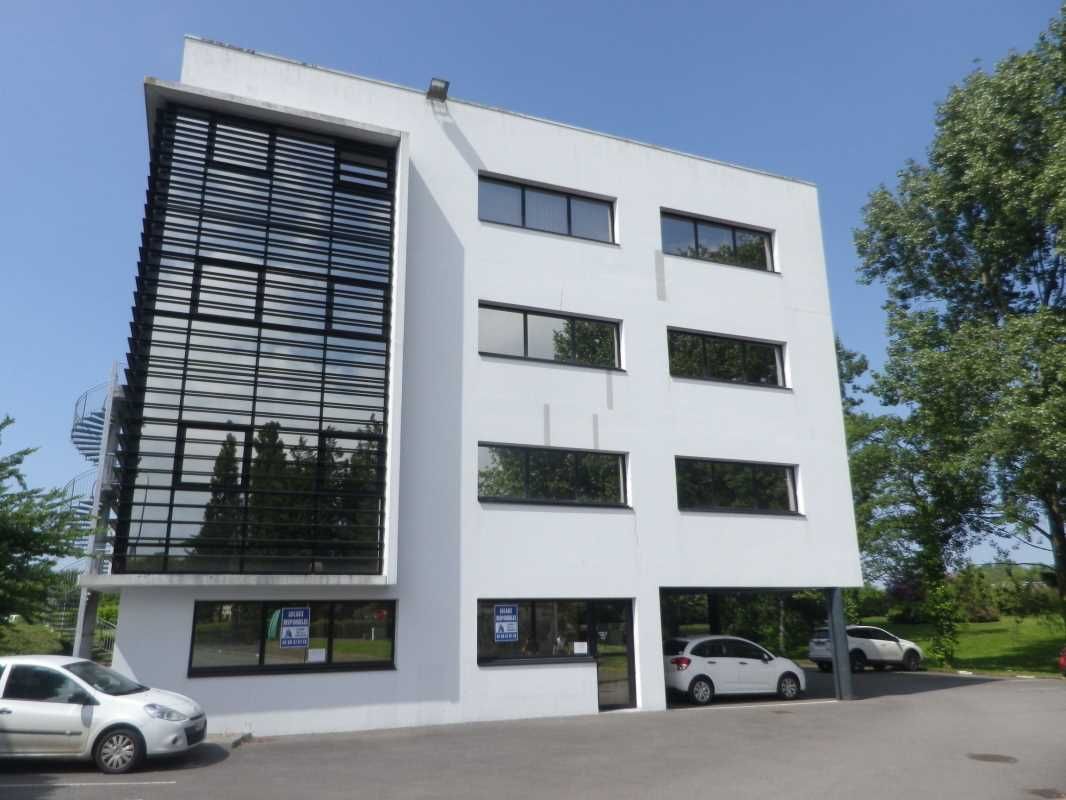 Arthur Loyd vous propose à la location ou à la ve