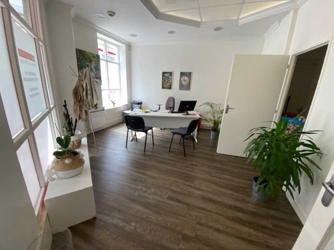 Arthur Loyd vous propose à la location, un emplac