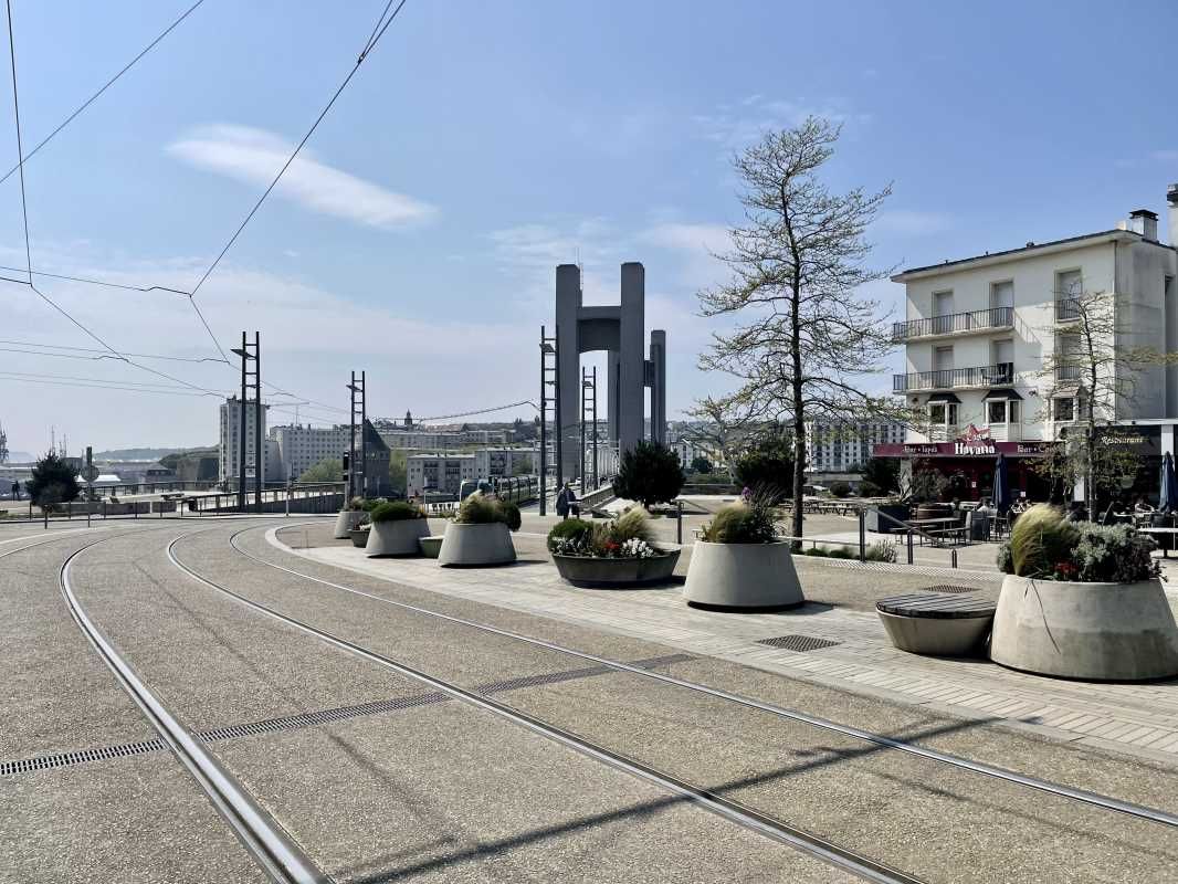 Arthur Loyd vous propose un local commercial d'en