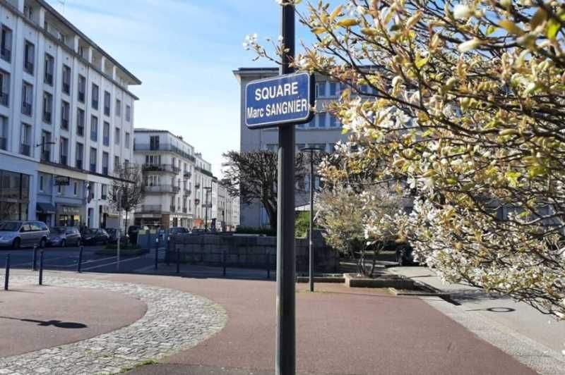Situé au coeur de Brest, cet immeuble de bureaux 