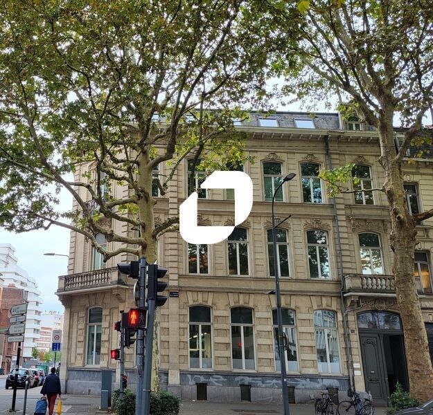 Location bureaux 213 m² non divisibles