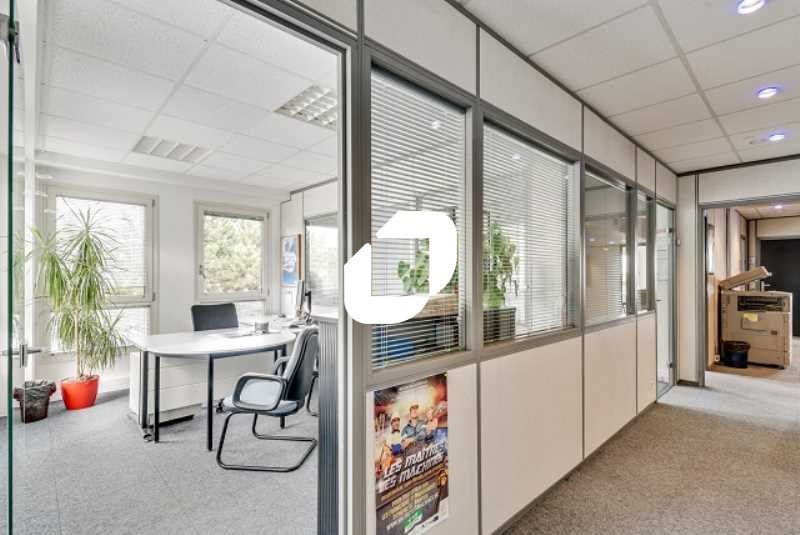 Locaux à vendre ou à louer aux Portes de Paris ! 