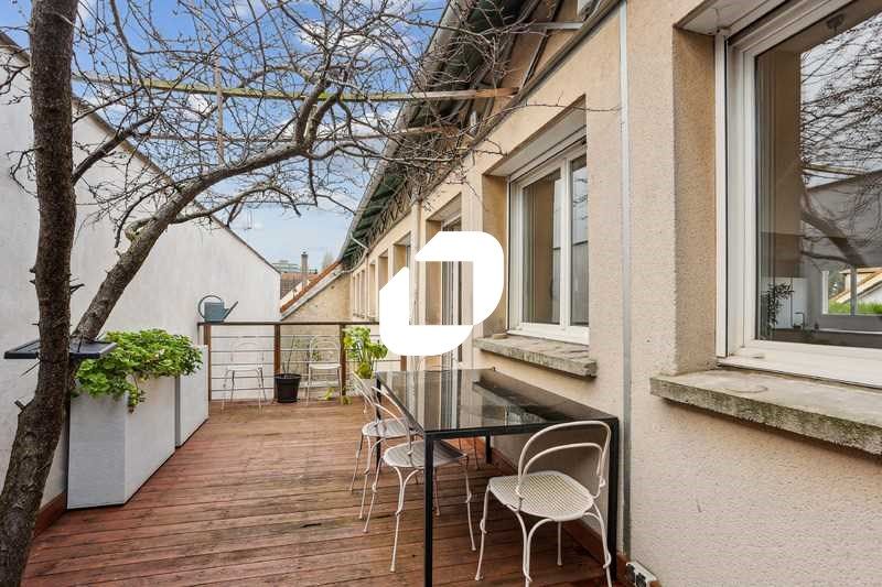 A 200 mètres de l'arrêt du tramway T10 « Le petit