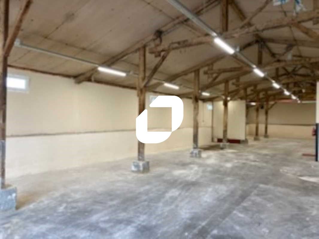 A Jouars-Pontchartrain, à proximité de nationale 