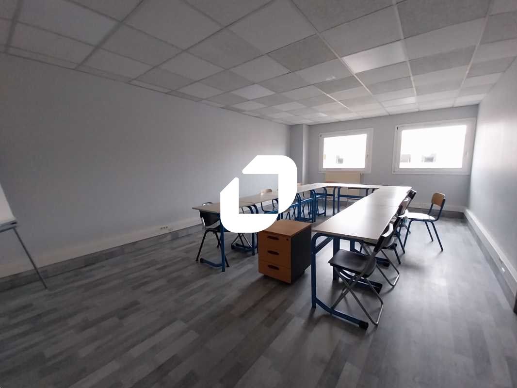 Dans la dynamique Zone d'Activités des Bruyères, 