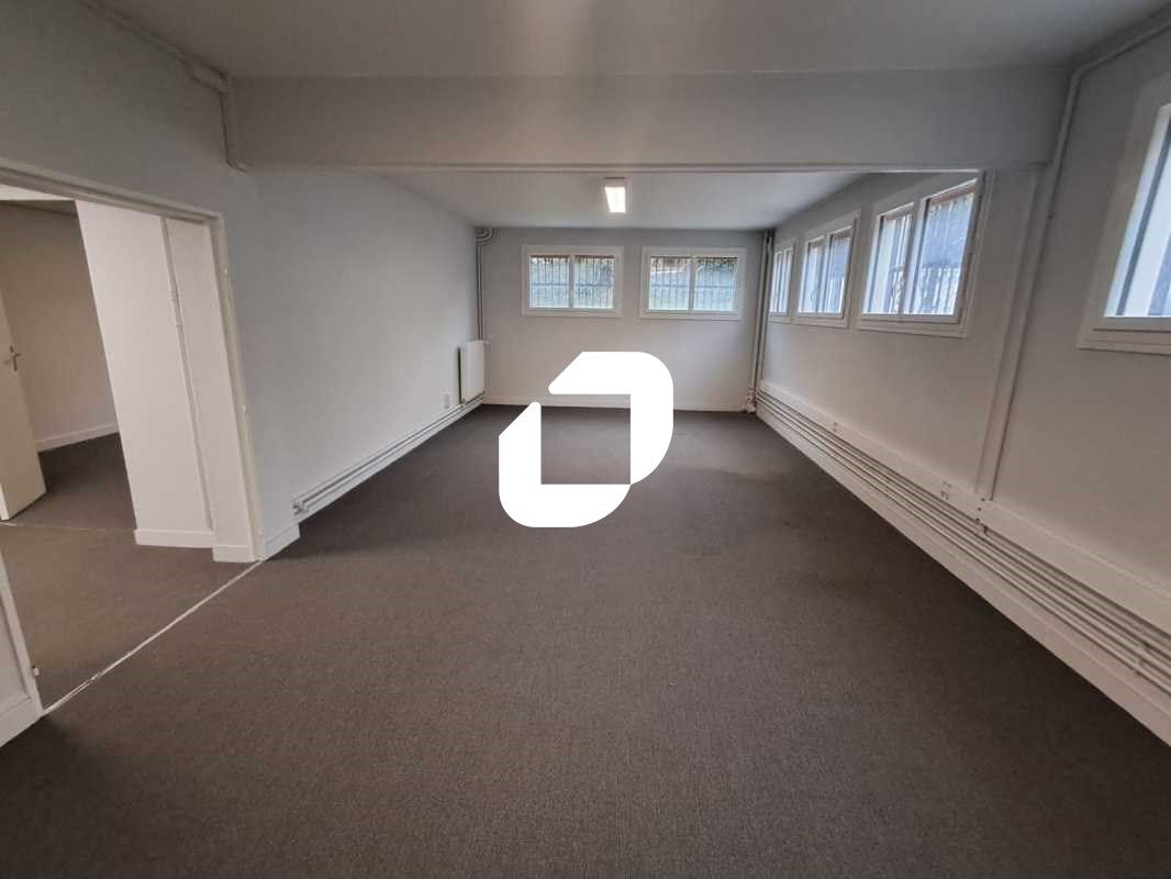 IMMPROVE vous propose, 420m² de mix activité/bure