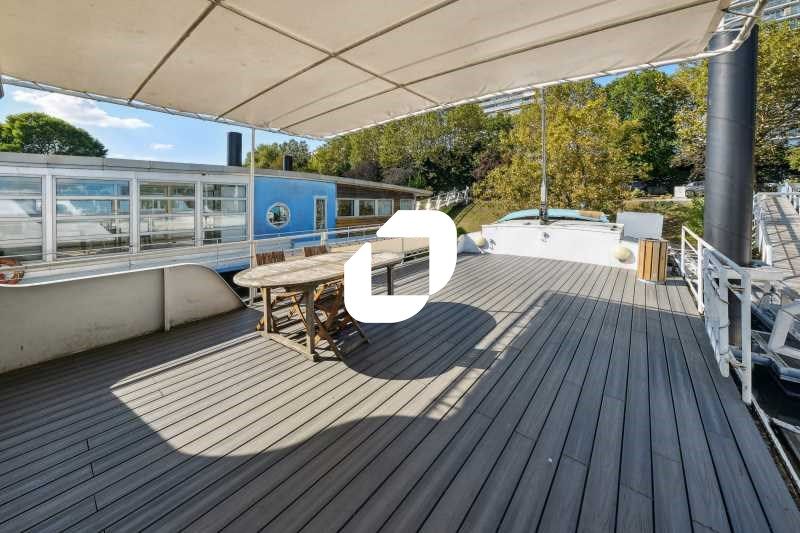 Découvrez votre nouveau bureau flottant ! Charman