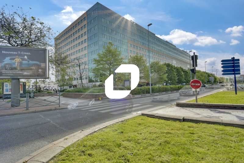 IMMPROVE vous propose des surfaces de bureaux ent