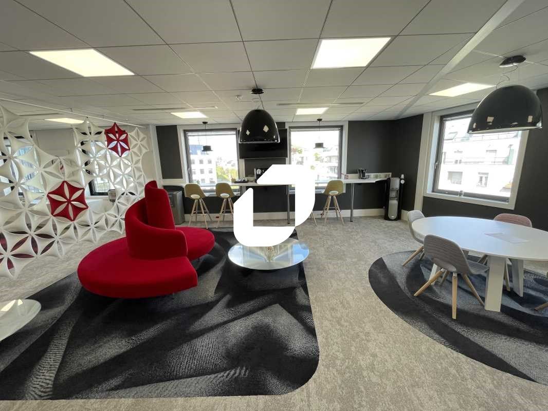 Idéalement situé au coeur d'un quartier d'affaire