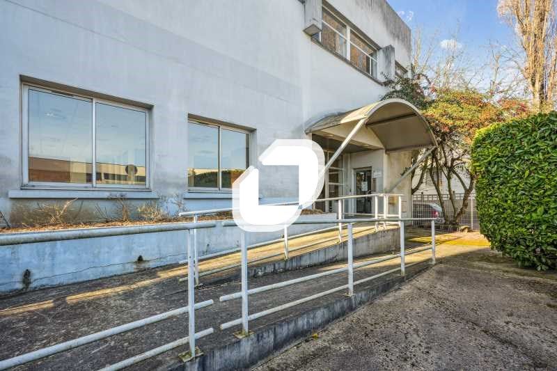 Ensemble tertiaire indépendant. A 10 minutes à pi