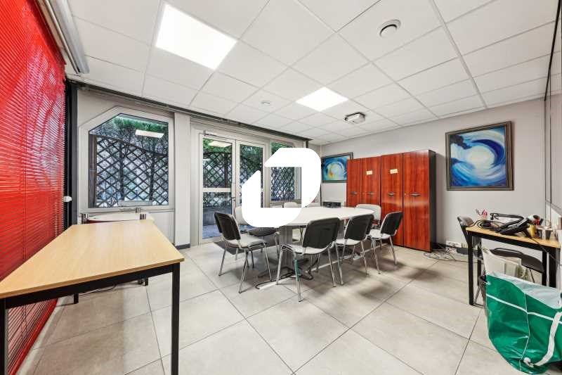 Au coeur de Boulogne Billancourt, au sein d'un im