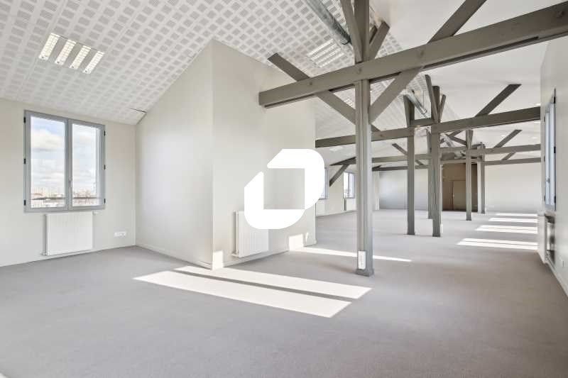 Dans un immeuble à taille humaine, situé à 200 mè