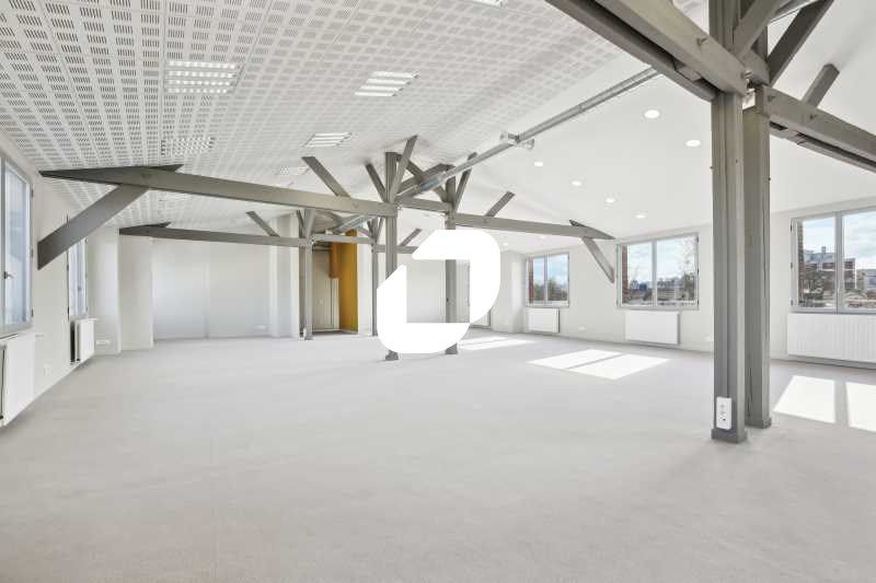 Dans un immeuble à taille humaine, situé à 200 mè