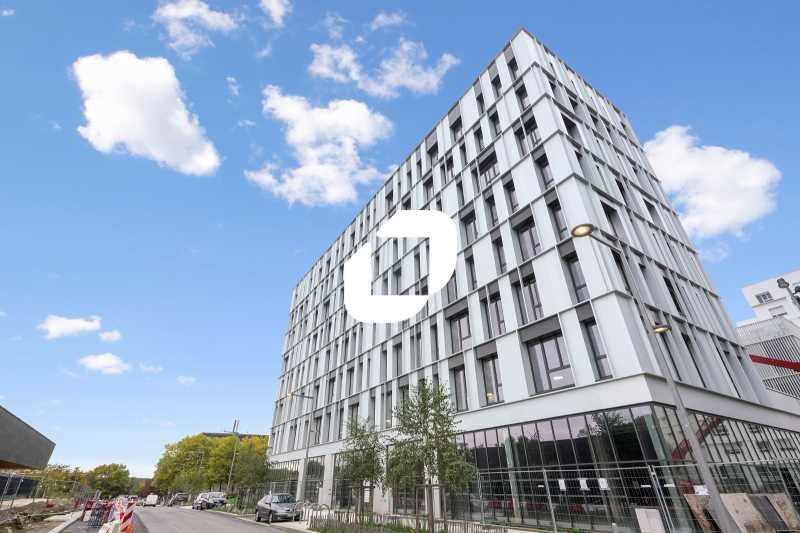 Au sein de la cité universitaire Descartes, à pro